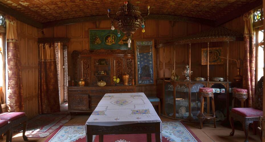 Alif Laila  Houseboat, Srinagar 5